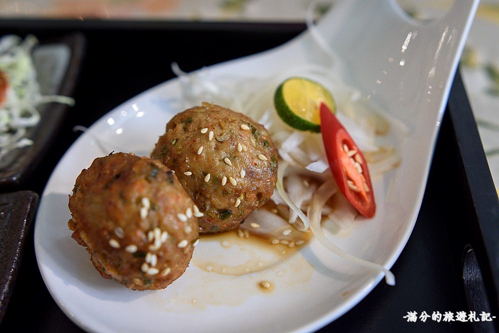 台中潭子美食》ㄚㄚ販店 精緻手作九宮格便當 療癒系料理 來貨櫃屋美拍吃便當