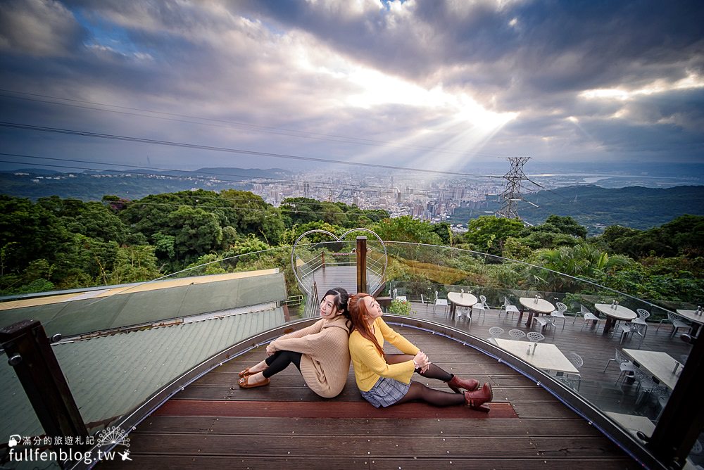 台北陽明山夜景|草山夜未眠|陽明山景觀餐廳|情侶約會跨年首選|絕美天空步道~鳥瞰城市燈海美景!