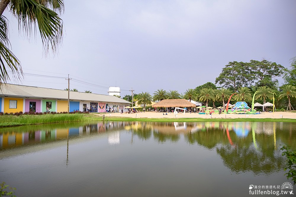 雲林斗六景點|雅聞峇里海岸觀光工廠(免門票)逛玫瑰園.玩拍海豚大相框.買伴手禮~全台最大峇里島海岸!