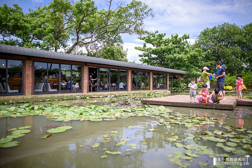 桃園觀音景點|康莊蓮園(免門票)&林家古厝|大王蓮體驗.品嚐蓮子剉冰.走訪百年建築~坐在月亮上賞蓮!