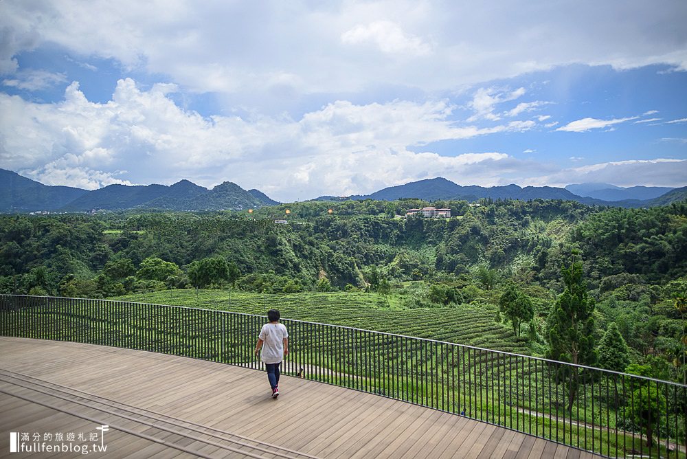 南投魚池景點|鹿篙咖啡莊園|下午茶.輕食.景觀餐廳.情侶約會|群山環繞~茶田上的咖啡莊園!