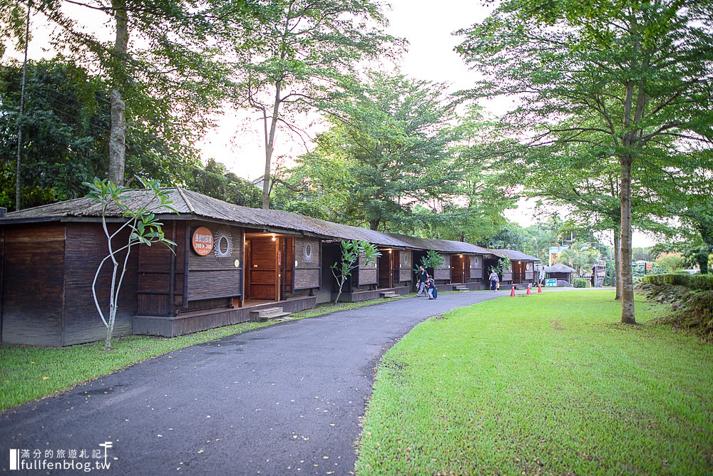 南投竹山景點|海盜村景觀彩繪園區|竹屋部落民宿.3D立體彩繪.親子景點~登上巨型海盜船來去當海賊!