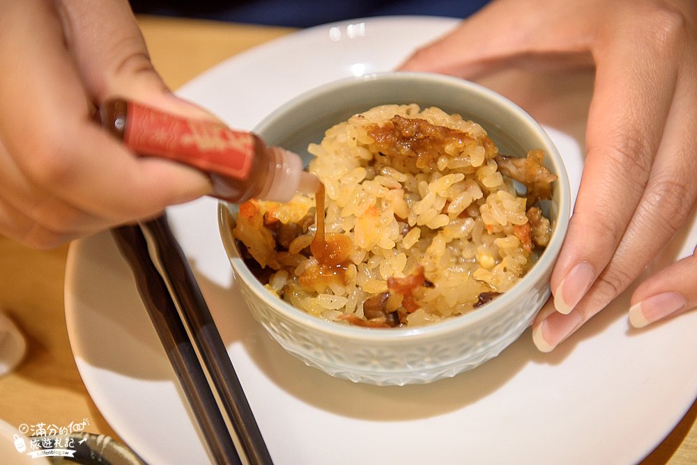 台中美食|有春茶館|古早味小吃.創意特調飲.下午茶聚會|夢幻燈籠殿堂~復古茶樓用餐喫茶趣!