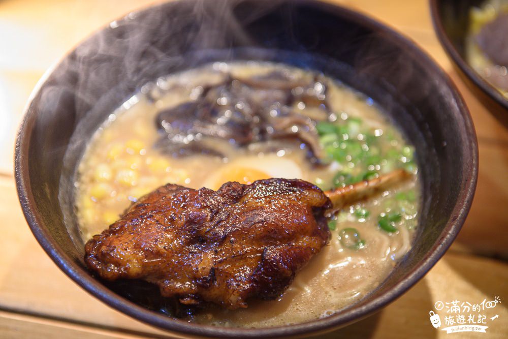 桃園美食|東一食堂(桃園大業店)|平價拉麵.丼飯.炸物|舌尖上的美味~豚骨拉麵百元有找就能吃的到!