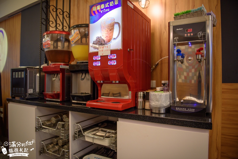 基隆美食|月之牛炙燒牛排專賣店|優質肉品.大份量排餐|饕客們的最愛~豐盛雙主餐一次滿足!