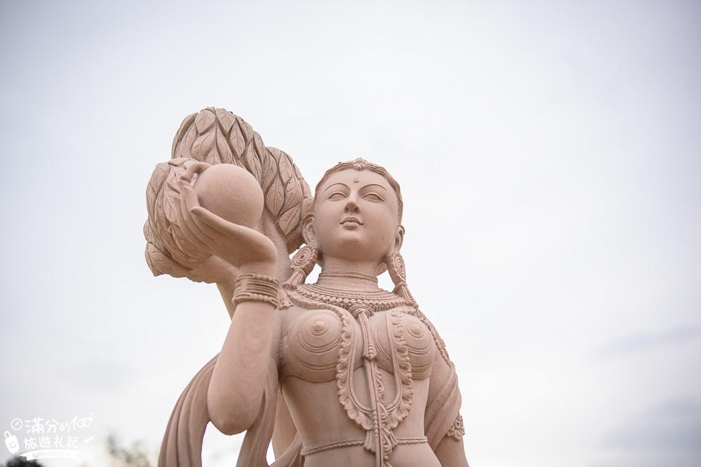 台南左鎮景點【噶瑪噶居寺】免門票藏傳佛教最大傳承道場.華麗寶殿,20米高金身大佛超壯觀!