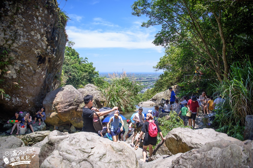 宜蘭礁溪景點【猴洞坑瀑布怎麼去】(免門票)山林湖畔.眺望龜山島.蘭陽平原~近距離欣賞瀑布之美!