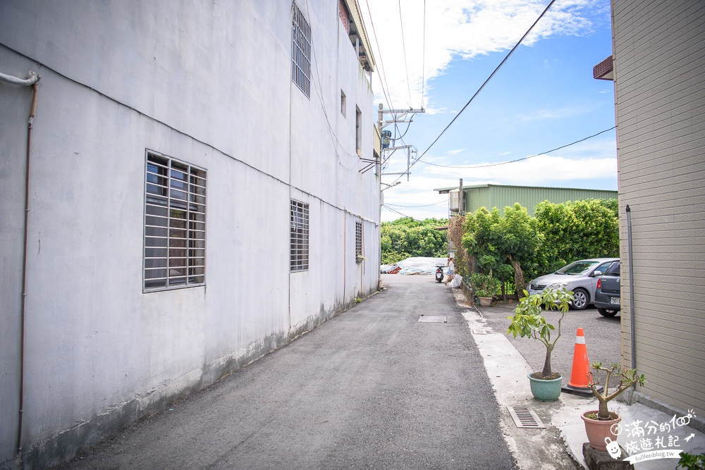 高雄仁武景點|糖麻栗|情侶約會.庭院餐廳|隱身巷弄內的荷蘭小鎮~松鼠彩繪大圖超古錐!