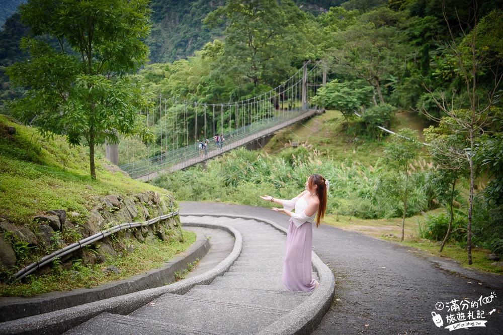 南投鹿谷景點|鳳凰谷鳥園|親子景點.賞鳥.餵鸚鵡.走吊橋.看瀑布|挑戰森林溜滑梯~探索大自然的奧妙!