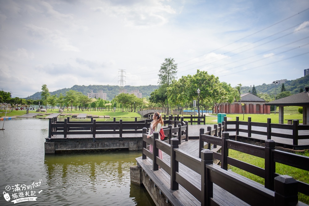 桃園大溪景點|大溪河濱公園|LOVE造景.愛心隧道.海盜船溜滑梯.天空步道~療癒系婚紗攝影基地!