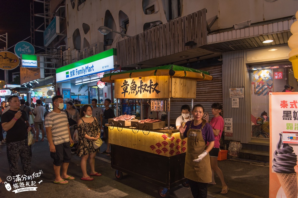 【2024墾丁大街美食懶人包】20間墾丁排隊美食.必敗親子裝.必玩夜市遊戲,帶你墾丁夜市吃吃喝喝整條街!