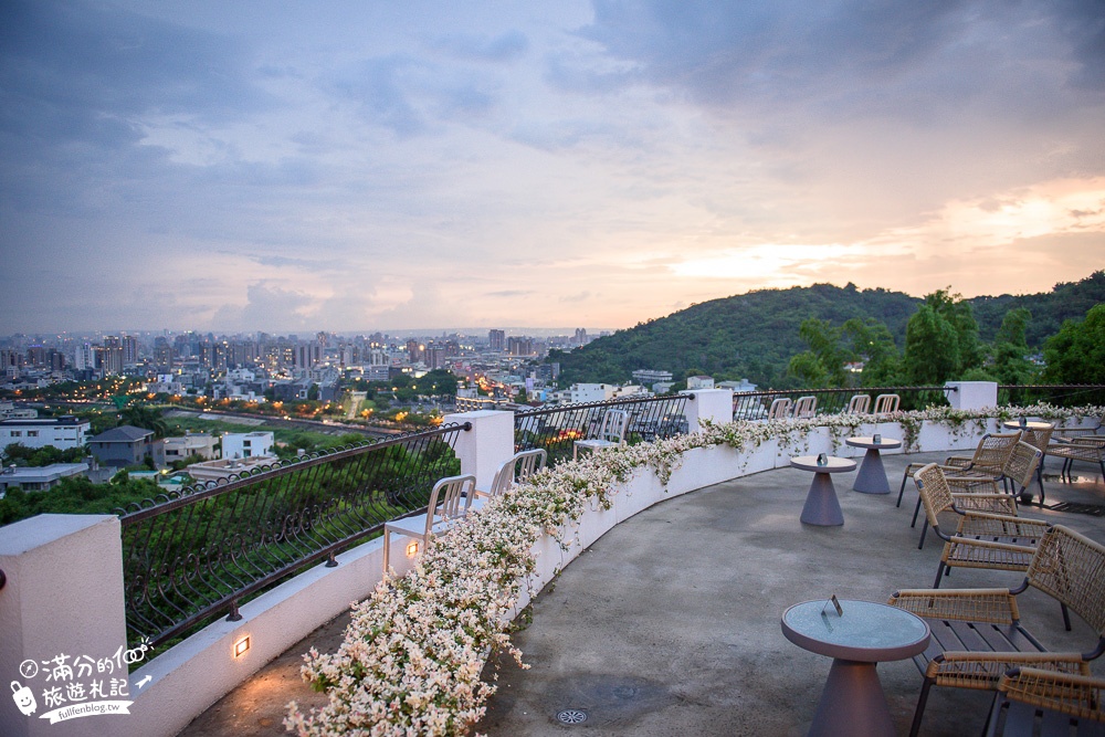 台中北屯景點|眺高景觀餐廳|情侶約會.下午茶.浪漫夜景|夢幻空中花園~享受180度的百萬夜景!