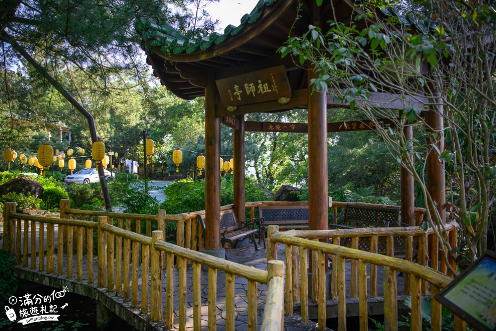 南投國姓景點|禪機山仙佛寺(免門票)燈籠天梯.敲鐘祈福.巨石蓮花座|好壯觀~500羅漢包圍大佛的震撼!