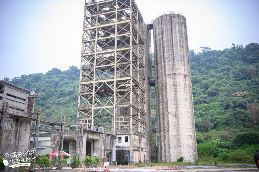 嘉義【欣欣水泥森活園區】水泥主題觀光工廠門票銅板價50元,玩手作.大球池.在霍爾城堡當俏皮水泥工!