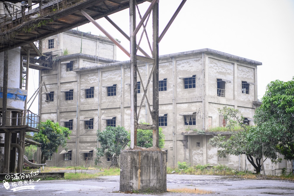 嘉義【欣欣水泥森活園區】水泥主題觀光工廠門票銅板價50元,玩手作.大球池.在霍爾城堡當俏皮水泥工!