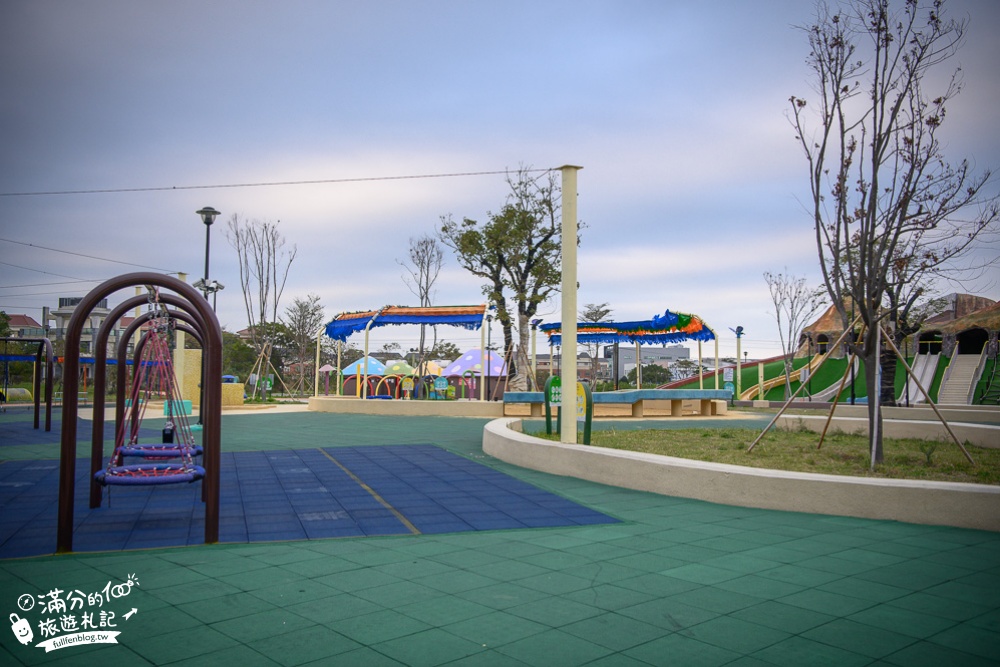 苗栗竹南景點|獅山多功能運動公園(免門票)火炎山主題公園.彩虹步道.蘑菇屋|竹南地標~創意火炎山溜滑梯!