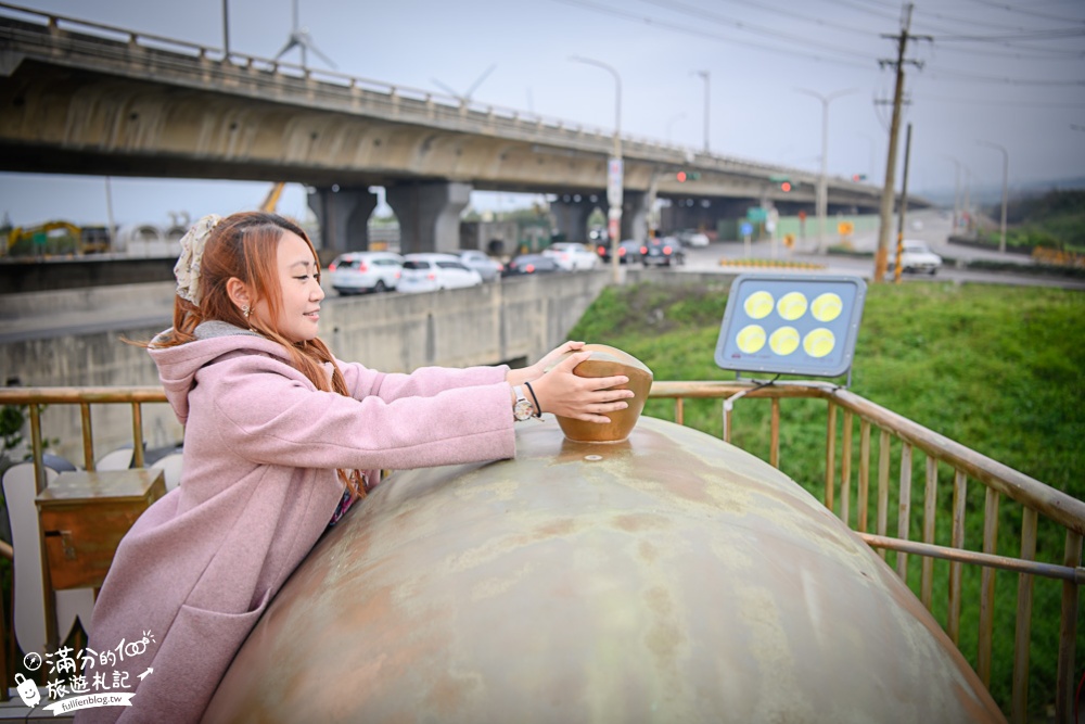 桃園【蘆竹海福宮】彩繪土地公廟最新馬利歐遊戲牆,巨無霸金雞母.金元寶座椅,任天堂闖關這裡玩!