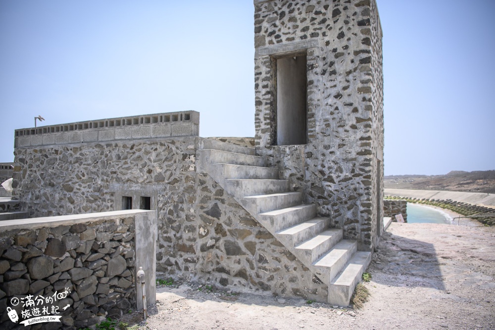 澎湖景點|菓葉灰窯.菓葉觀日樓(免門票)石頭城堡.窯堡遺跡|玩拍異國風~神秘的石城宮殿!