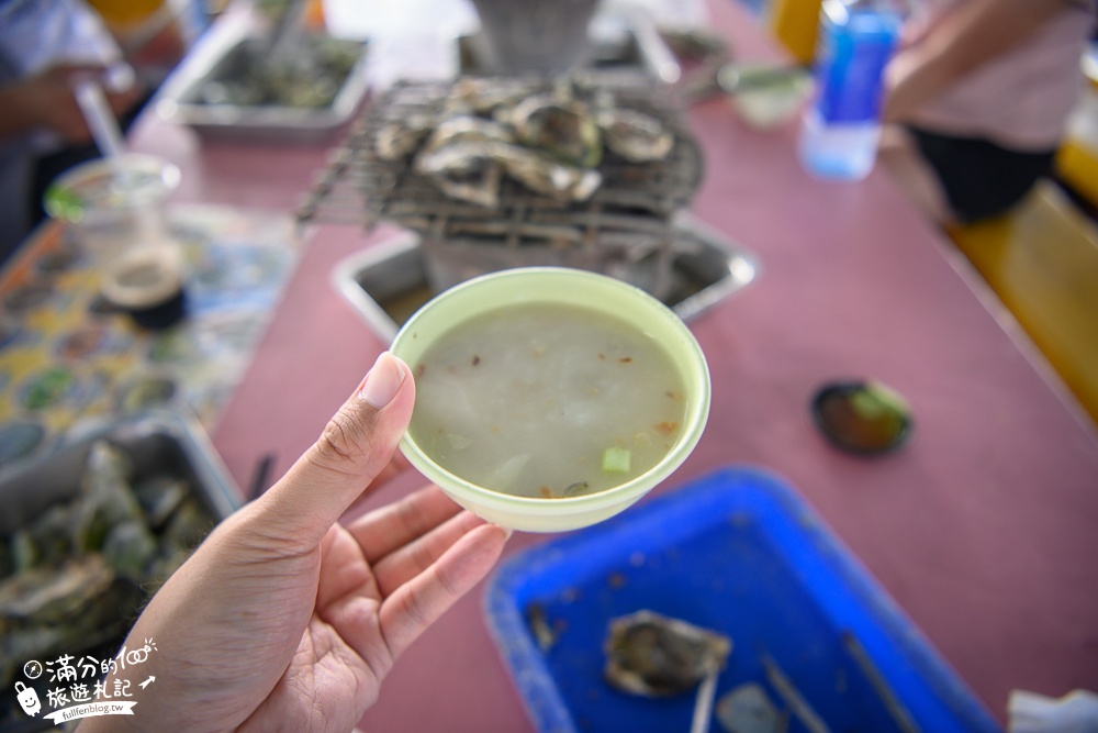 澎湖必玩【海上皇宮海洋牧場】烤鮮蚵牡蠣吃到飽.海鮮粥無限暢食, 無敵海景.釣魚.餵花枝.唱KTV~澎湖超人氣夢幻海上宮殿！