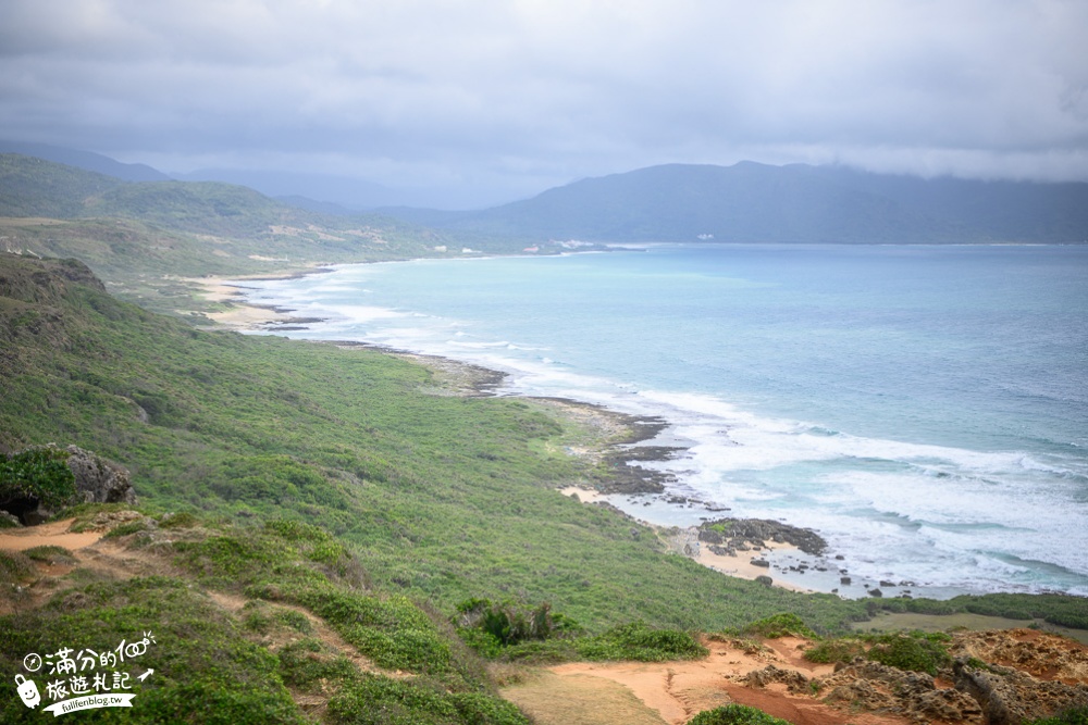 屏東景點|龍磐公園(免門票)墾丁海景秘境.牛奶海浪.夢幻海灣.元寶烏龜山|輕鬆步行5分鐘~站在山崖之巔!