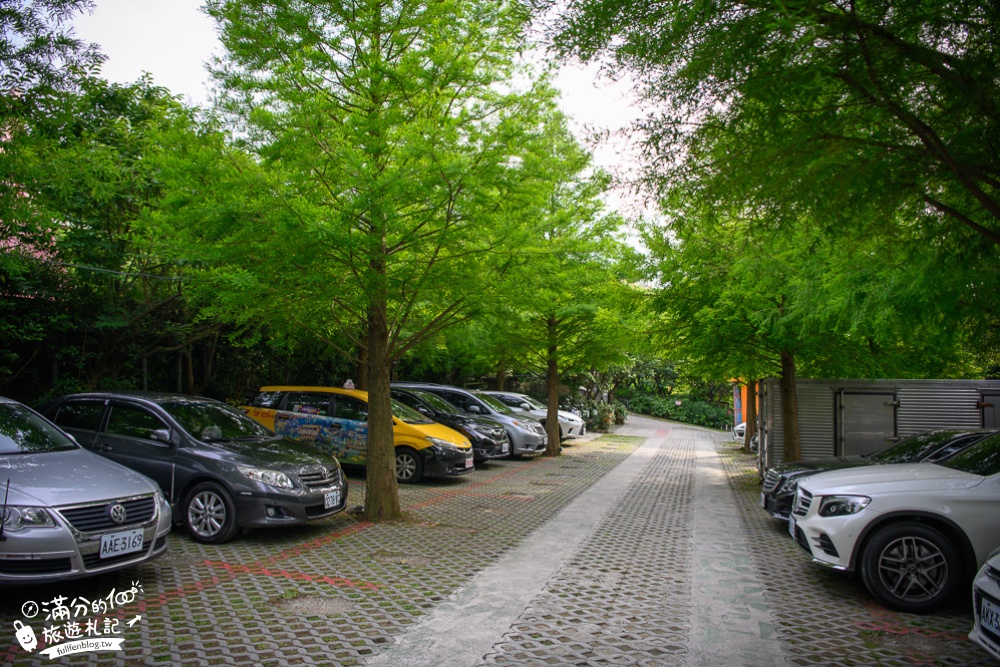 陽明山景點|真愛桃花源庭園餐廳|哥德式教堂.風車小屋.水上松林.小希臘建築|百元門票不限時~隱身陽明山婚紗基地!