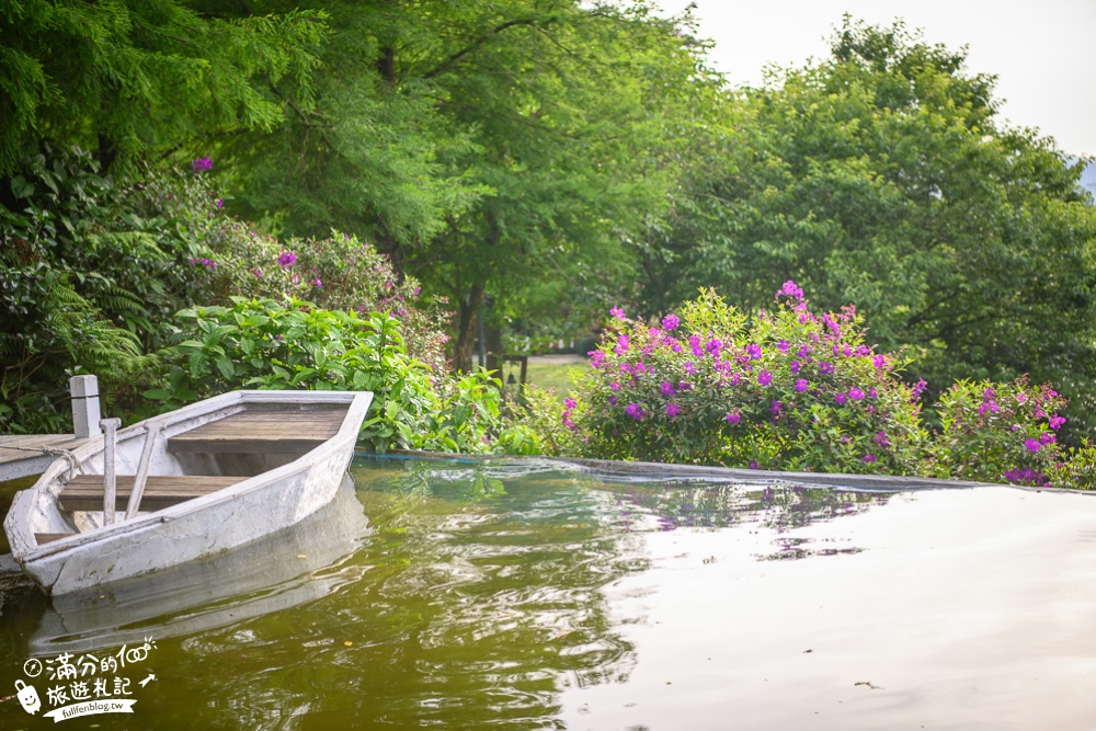 陽明山景點|真愛桃花源庭園餐廳|哥德式教堂.風車小屋.水上松林.小希臘建築|百元門票不限時~隱身陽明山婚紗基地!