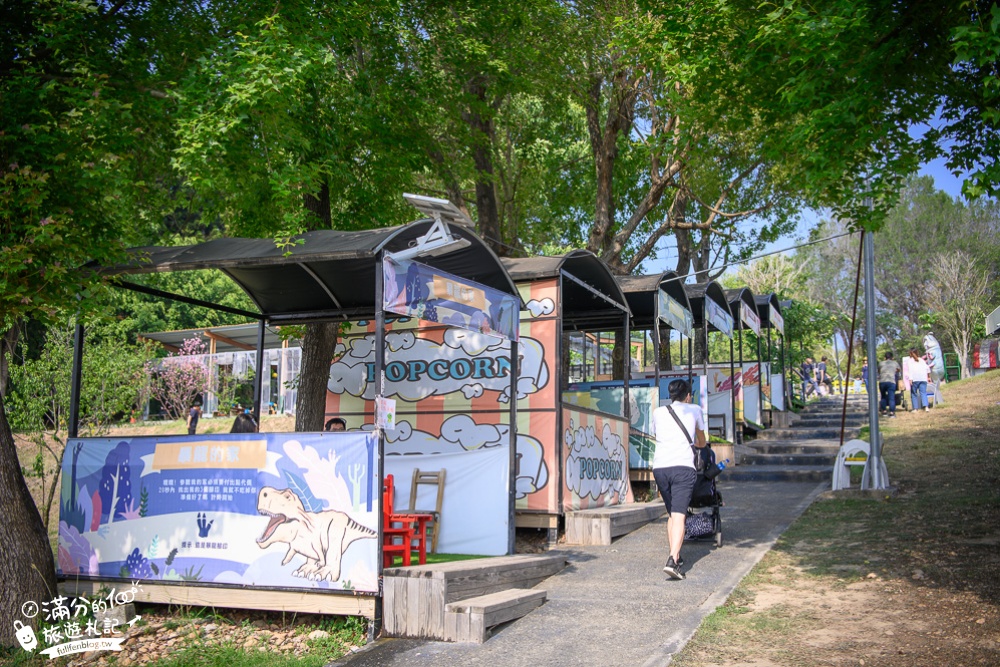 彰化員林景點【百果山探索樂園】恐龍主題園區.台版侏羅紀公園,親子景點.虛擬實境體驗,1:1大恐龍超逼真!