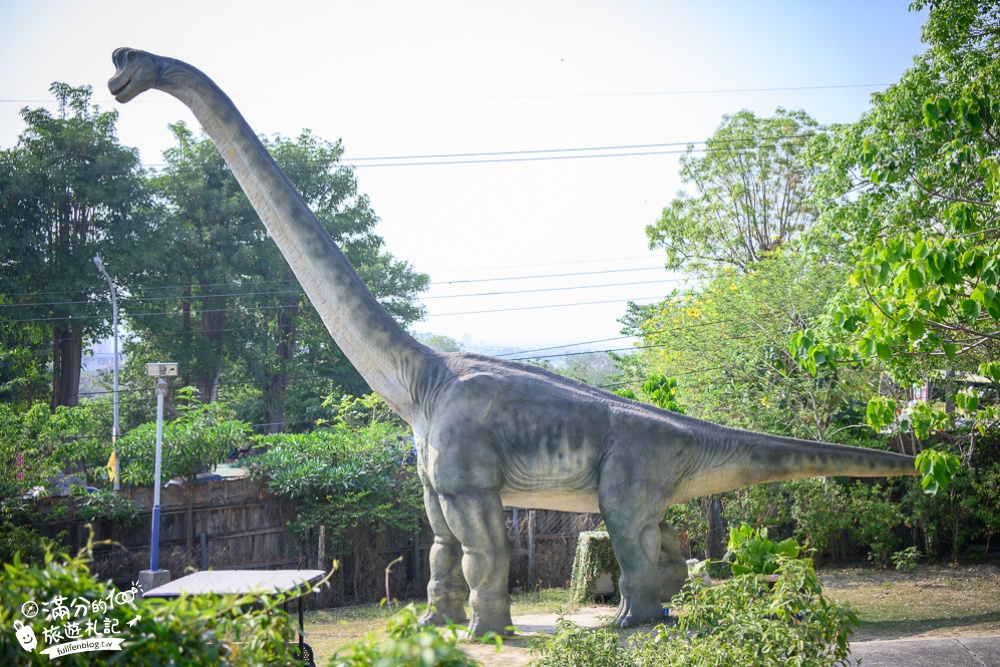 彰化員林景點【百果山探索樂園】恐龍主題園區.台版侏羅紀公園,親子景點.虛擬實境體驗,1:1大恐龍超逼真!