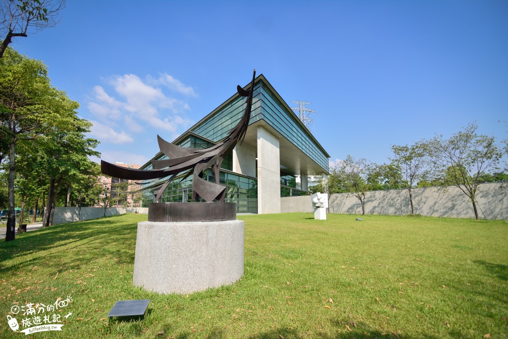 台中霧峰景點|亞洲大學|城堡宮殿圖書館.羅馬競技場體育館.現代美術館|在台玩義大利~歐風學院超好拍!