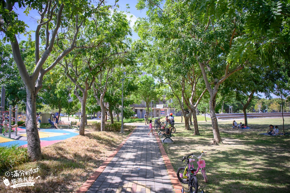 台北景點|美崙公園(免門票)無敵小鼠.宇宙探險遊樂場|超壯觀~全台最大不二良小鼠!