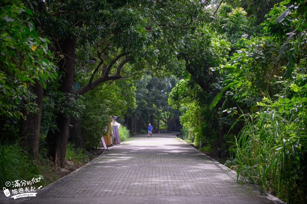 高雄景點|漯底山自然公園(免門票)走吊橋.望海岸線.探索惡地地形~古錐大頭兵出沒!