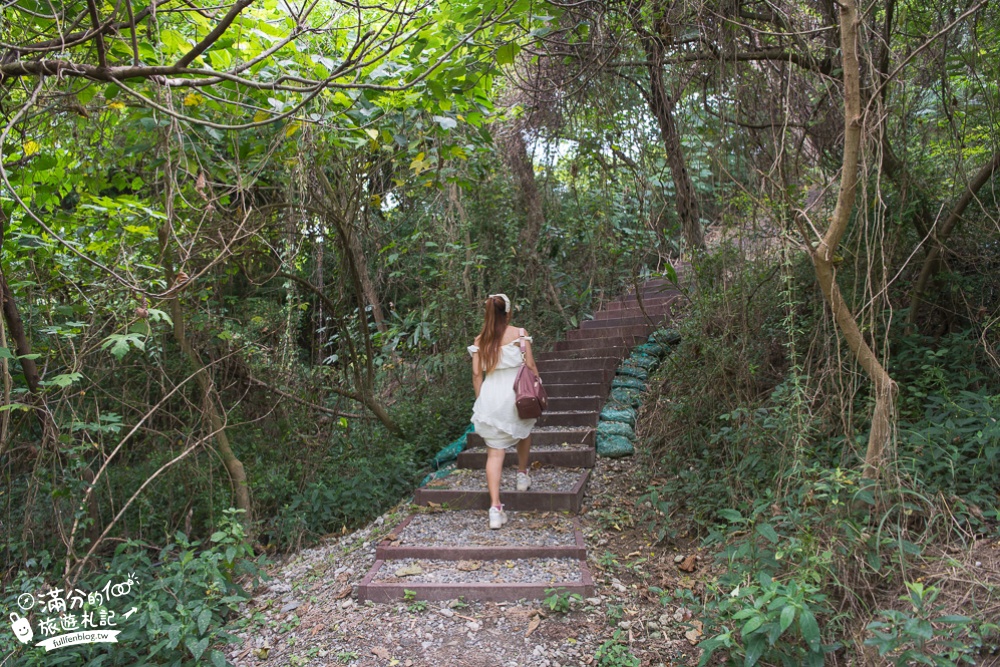 高雄景點|漯底山自然公園(免門票)走吊橋.望海岸線.探索惡地地形~古錐大頭兵出沒!