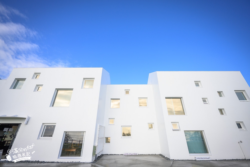 屏東景點【草地餐桌實驗室】屏東看海咖啡館,日日旅海,白色小屋聚落~紐西蘭風大草原超放鬆!