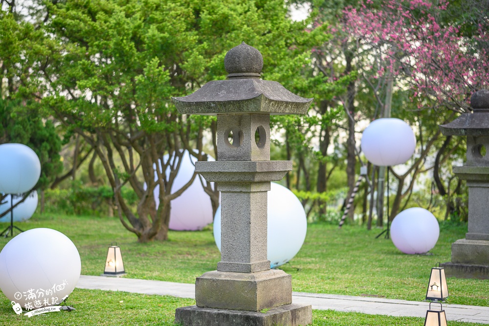 桃園景點|桃園神社昭和拾參.桃園忠烈祠(免門票)台灣僅存最完整的神社建築~敲鑼祈福.走風鈴回廊,一秒飛日本!