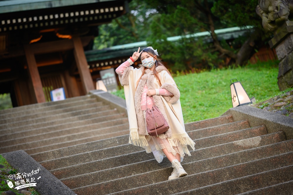 桃園景點|桃園神社昭和拾參.桃園忠烈祠(免門票)台灣僅存最完整的神社建築~敲鑼祈福.走風鈴回廊,一秒飛日本!