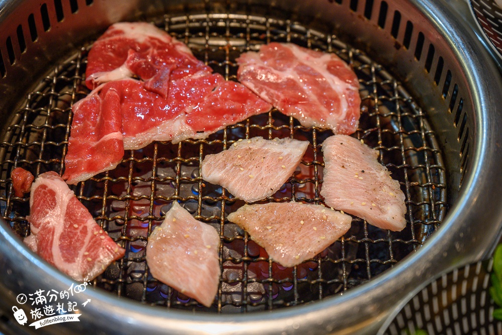 【燒肉道】桃園燒肉火鍋兩吃推薦,軌道送餐好吸睛!和牛燒肉&人氣品牌冰淇淋通通放題吃到飽!