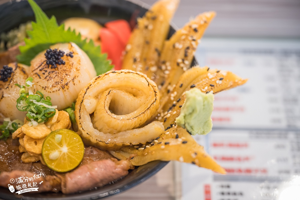 桃園生魚片丼飯推薦【海丼海鮮丼飯店】超浮誇海霸王丼,味噌湯醋飯免費續加,平日早鳥再打9折好划算!