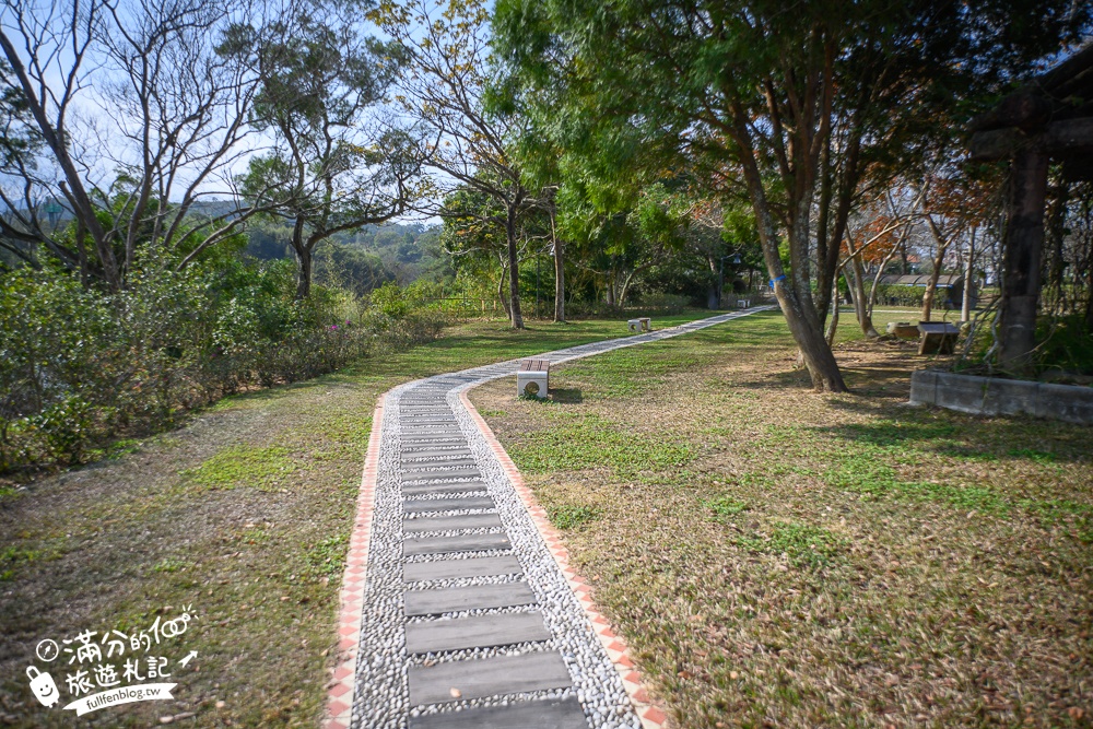 【苗栗日新島】水榭樓台,全台唯一湖中島上的咖啡館!來看水庫.拍洋樓.喝下午茶.探索水管洞穴!