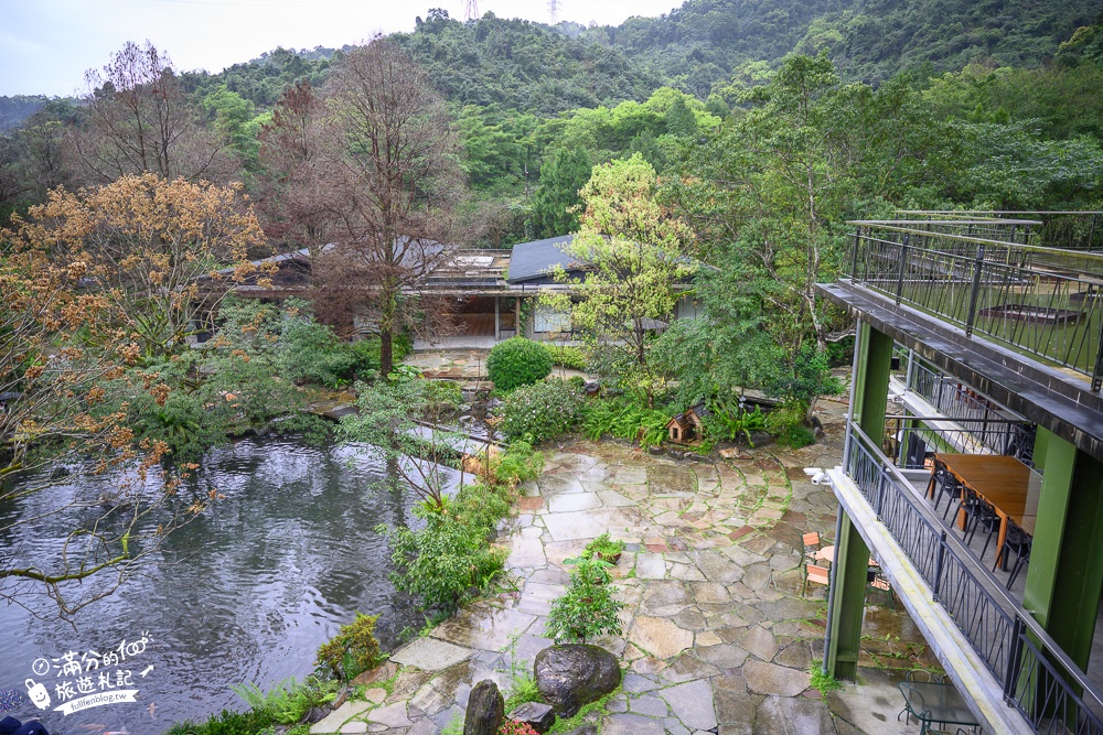 宜蘭|三富休閒農場.紫森林旅宿|一泊一食.玻璃屋咖啡館,療癒小仙境~直接住在森林裡!