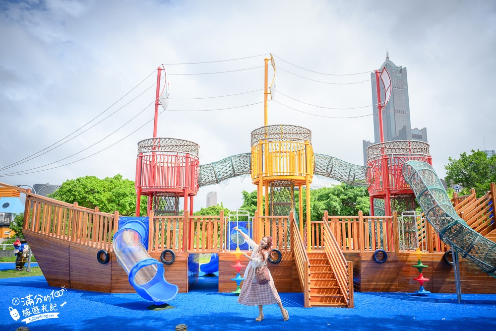 高雄景點|中油海洋天堂公園(免門票)中油主題親子遊戲場,海盜船.火箭.噴水加油槍超好拍~中油寶寶陪你玩!