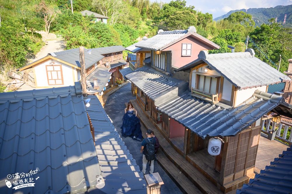 【2024莫內秘密花園】門票拍照資訊,銅鑼最大婚紗攝影基地,日本京都街.歐風城堡.玻璃教堂.聖托里尼~100種異國場景帶你環遊世界!