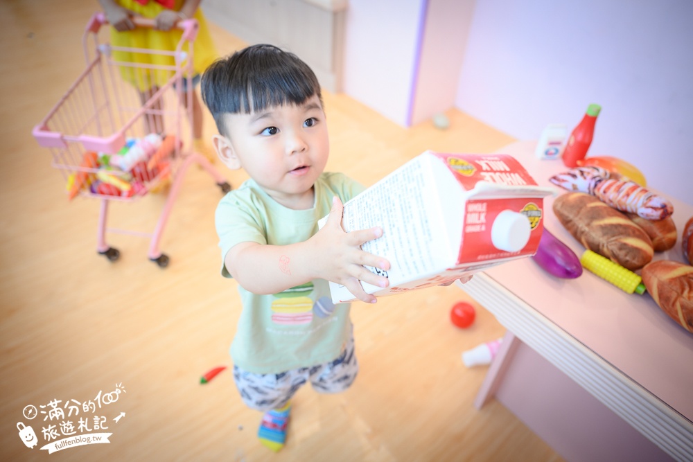 彰化親子餐廳【屁格豬火鍋餐廳親子樂園】用餐收費方式.粉紅豬主題親子餐廳,附兩層樓兒童遊戲區玩翻天!