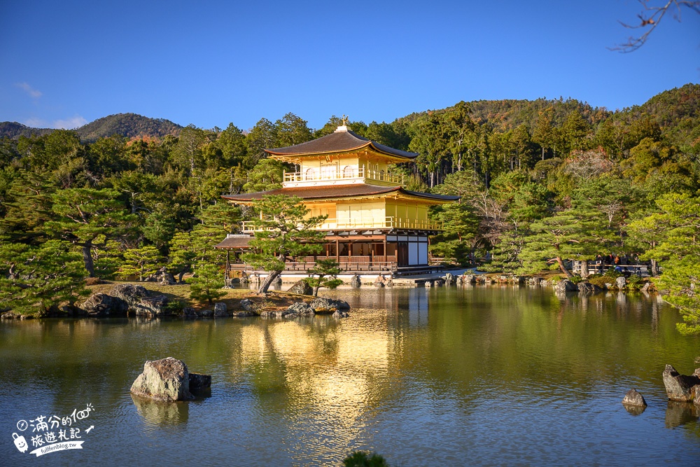 京都景點|金閣寺.京都周邊景點攻略,金箔打造的鏡湖宮殿,賞金宮.吃金箔抹茶冰~漫遊最美人間淨土!