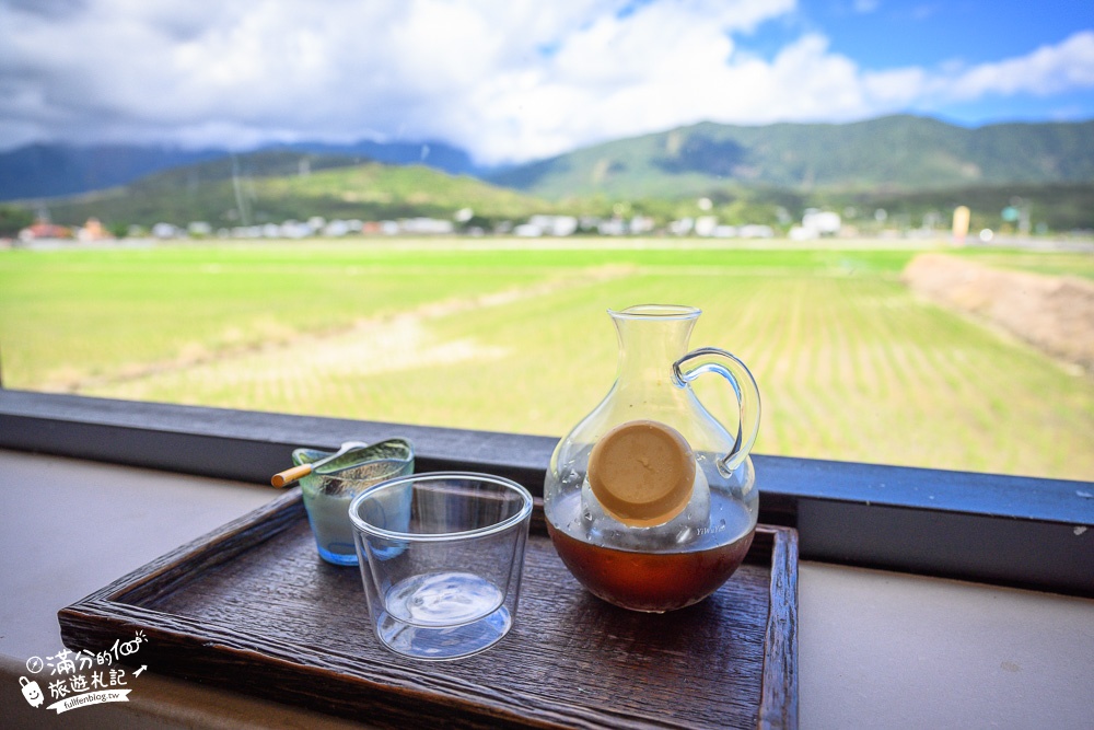 台東景點|池上鄉9號咖啡|台東下午茶,田野旁的玻璃咖啡館~連綿群山,稻田風光盡收眼底!