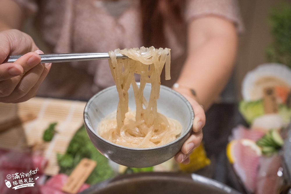 桃園美食|睦月亭.日本和牛火鍋餐廳|頂級日本A5和牛鍋物,專業桌邊服務~專屬質感包間好自在!