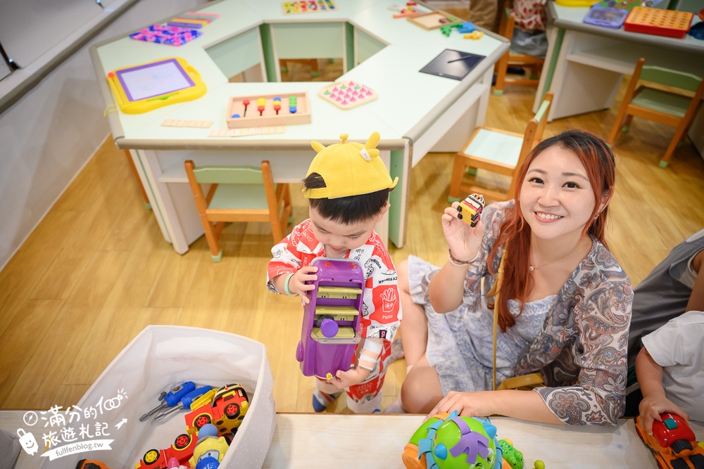 台中親子餐廳【小島3.5度親子餐廳】船隻上的侏羅紀,強大兒童遊戲區,用餐不限時暢遊太放電了!