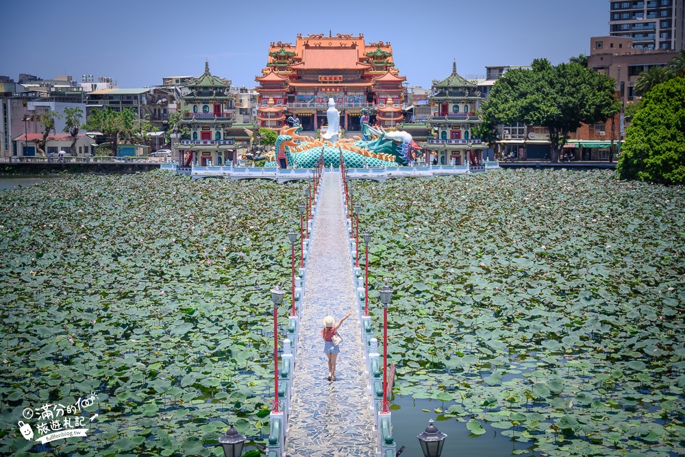 高雄景點【蓮池潭風景區】必走龍虎塔.春秋閣.五里亭.高雄左營賞蓮秘境,絕美湖畔風光,大老虎.巨龍超吸睛!