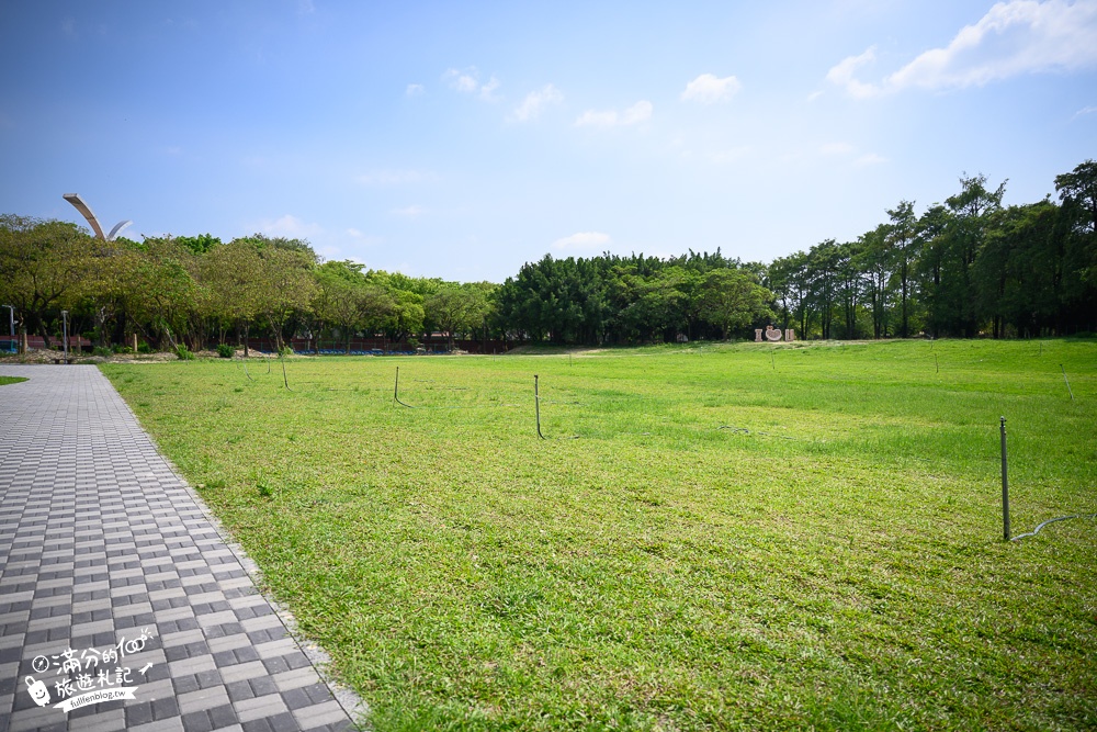 雲林景點|斗六膨鼠森林公園(免門票)松鼠主題公園|超欠拍~巨無霸松果溜滑梯和彩色松鼠童趣十足!