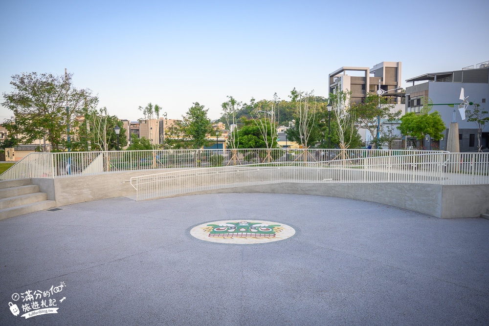 新竹景點|芎林公一方口獅公園(免門票)超可愛客家方口獅主題遊戲場,獅嘴溜滑梯, 獅尾爬欄杆~趣味十足!