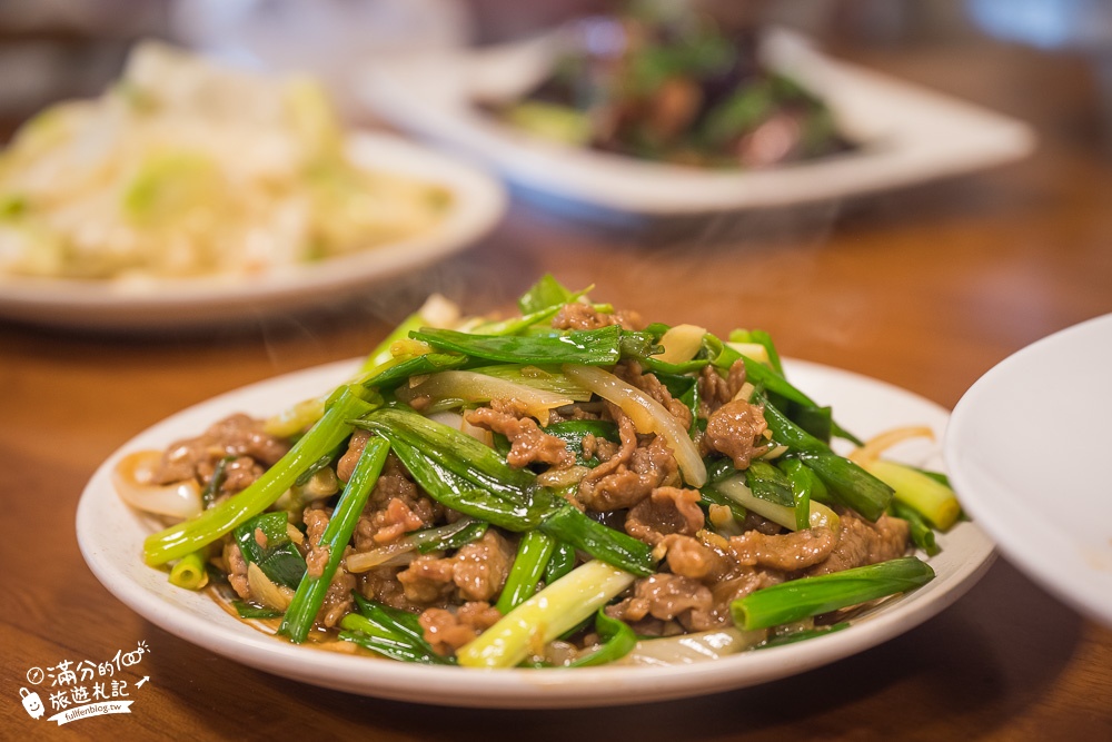 花蓮美食|愛上這味懷舊餐廳|復刻眷村主題餐館,台式熱炒,秒穿越過去~懷舊場景超好拍!